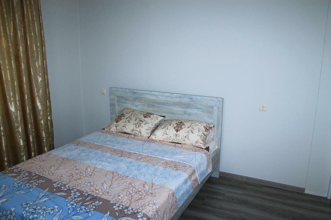 Tedo'S Guest House Makhinjauri Quarto foto