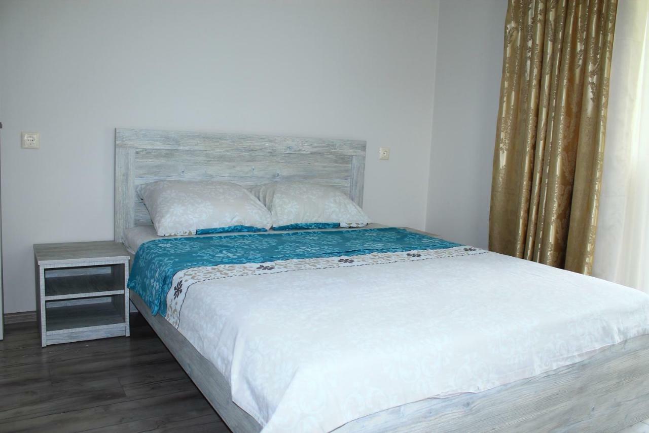 Tedo'S Guest House Makhinjauri Quarto foto