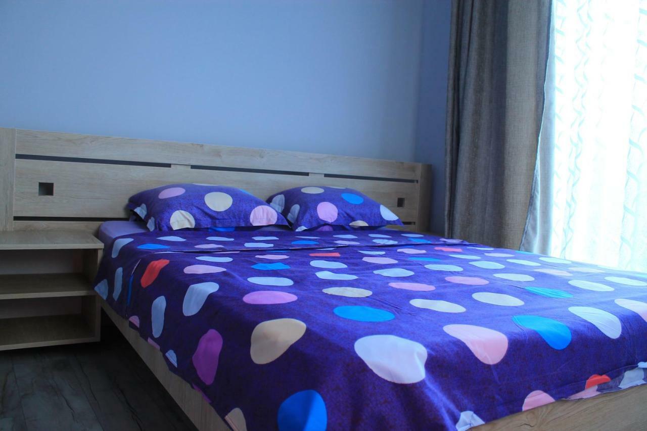 Tedo'S Guest House Makhinjauri Quarto foto